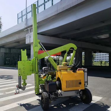 护栏打桩机公路多功能钻机管桩打压设备钻孔一体机